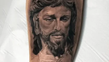 tatuajes cofrades en Sevilla