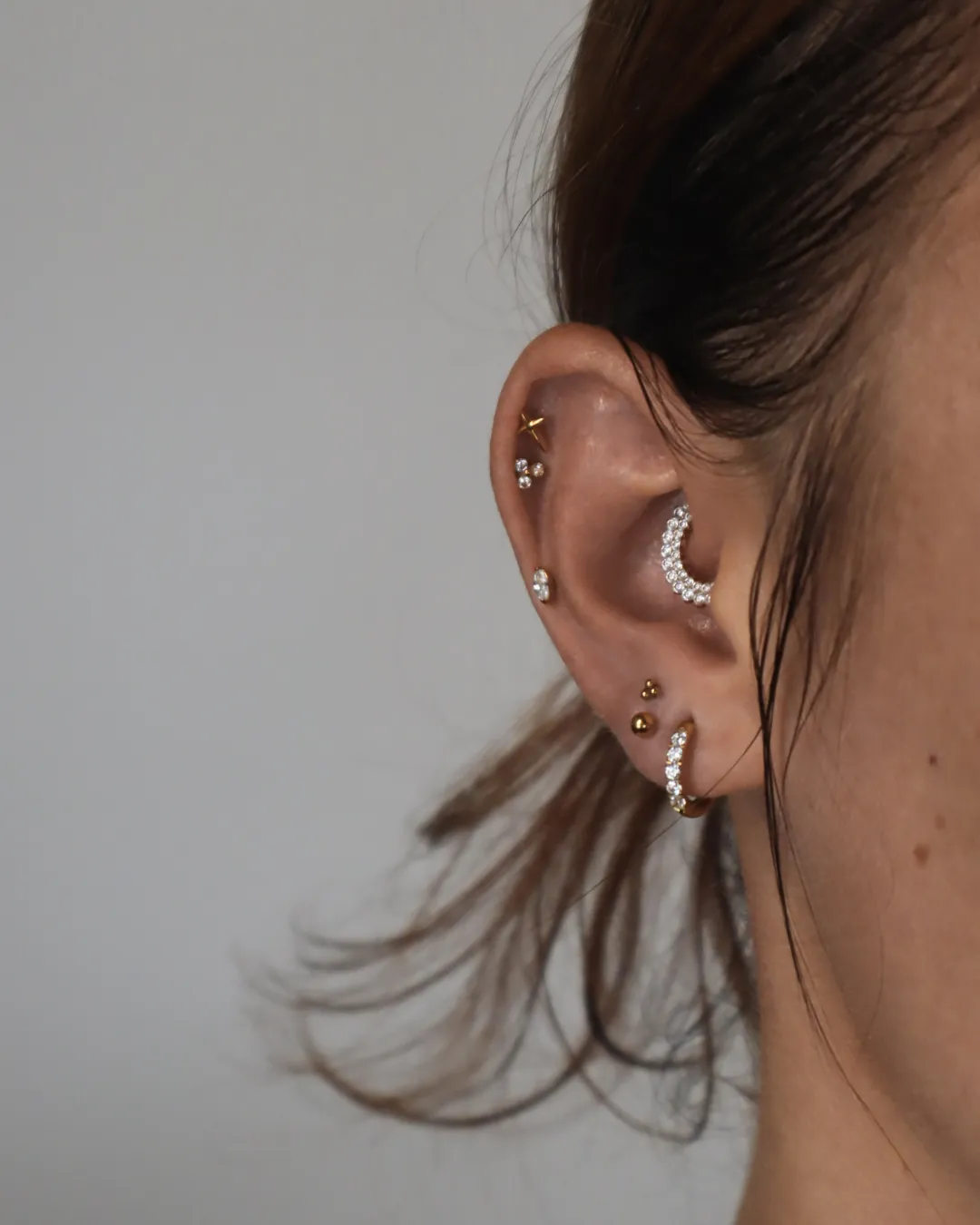 Piercing (4) Piercing (4)