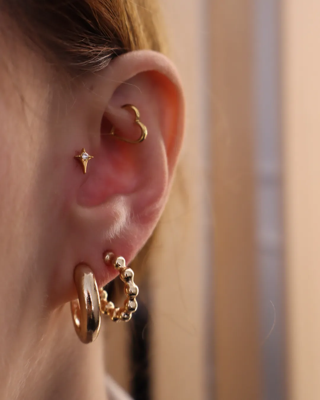 Piercing (9) Piercing (9)